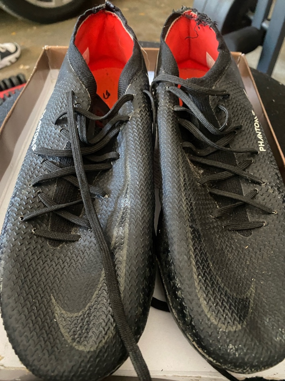 Nike Men's Black Athletic Shoes with Red Interior